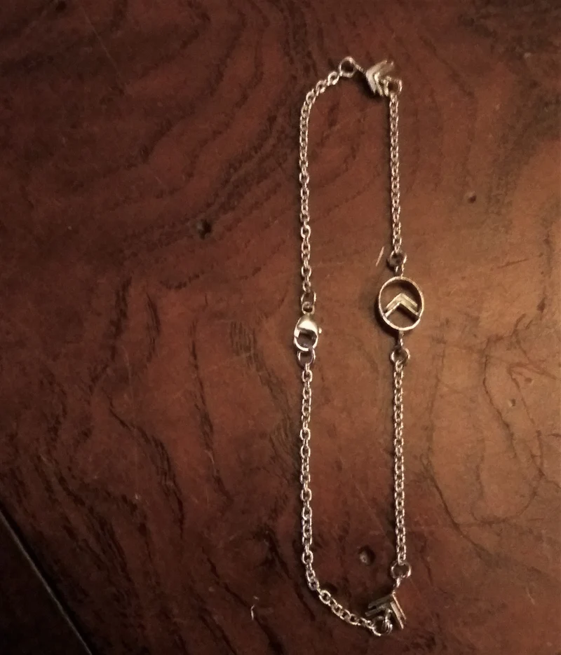 Logo bracelet