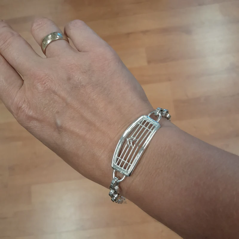 2cv grill bracelet
