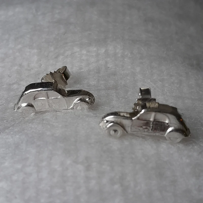 Car earring z-scale