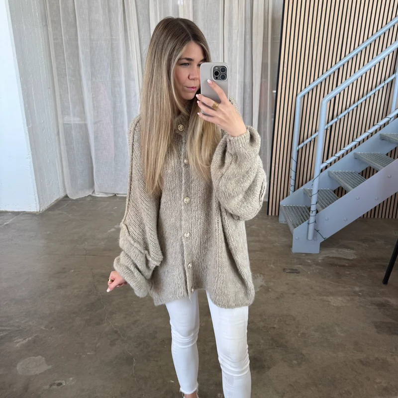 Oversized Strickjacke - Beige
