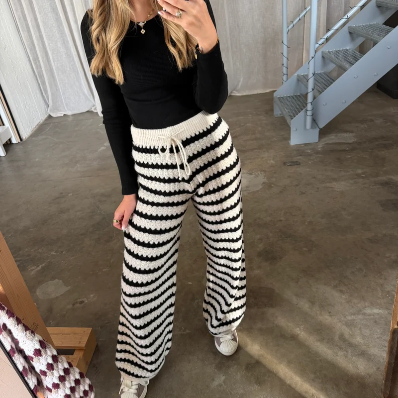 Comfy Hose - Creme x Schwarz