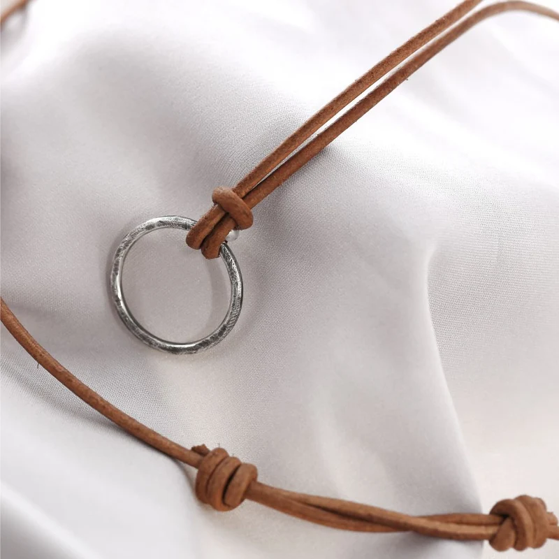 Herrenkette Leder mit personalisiertem Ring Männerkette Gravur 925 Silber