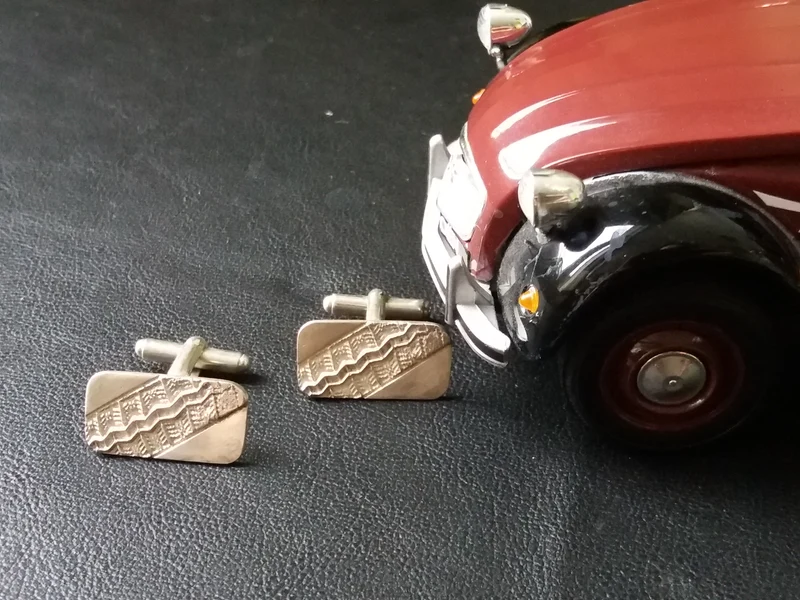 Tire imprint pendant