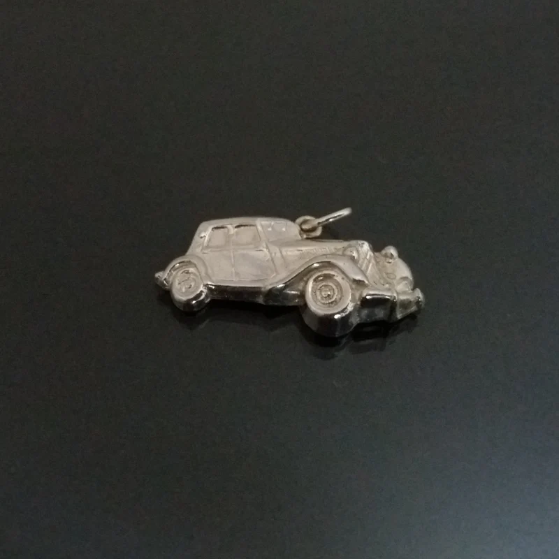 Citroën Traction 2D pendant