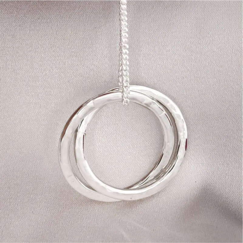 Silberkette Gravur verschlungene Ringe 2,3cm
