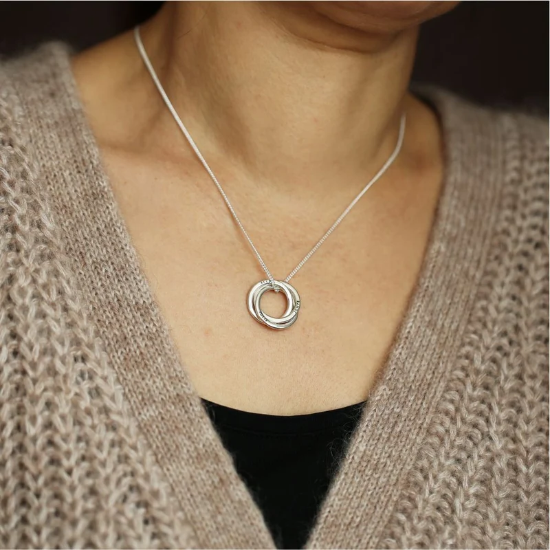 Zarte Silberkette mit Gravur Ring 2cm