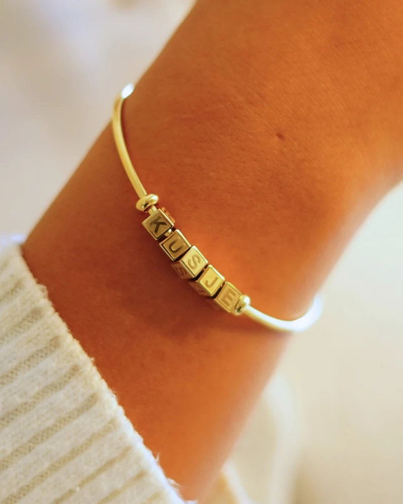 Initial Cube Charm Bangle - Verguld - Gepersonaliseerde Armband