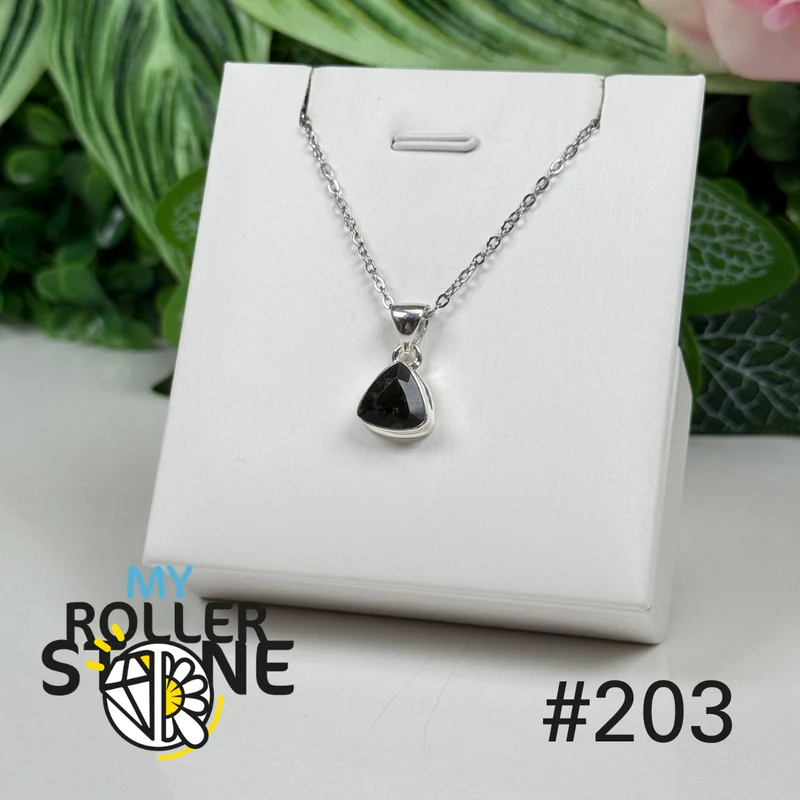 Facettierter Moldavit-Silberanhänger #P203