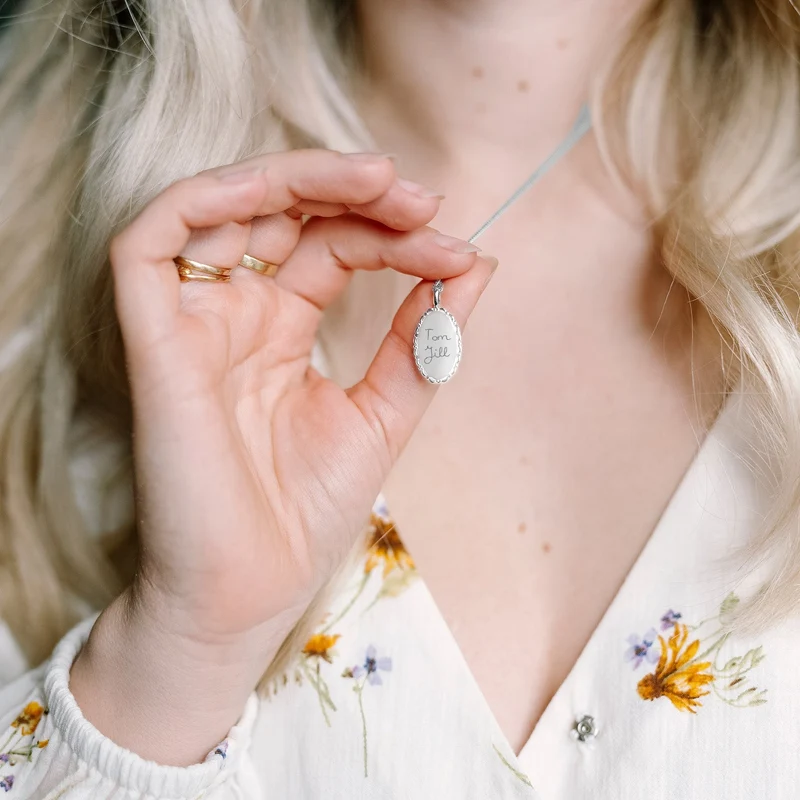 Vintage Oval Ketting met naam - Zilver - Gepersonaliseerde Ketting