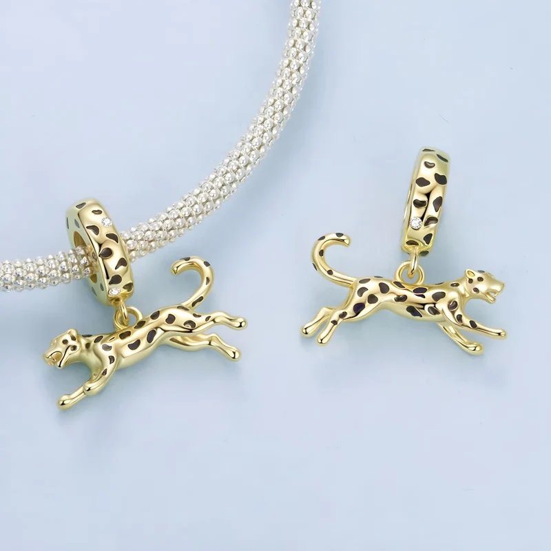 Jaguar Dangle Charm | GP CZ EN