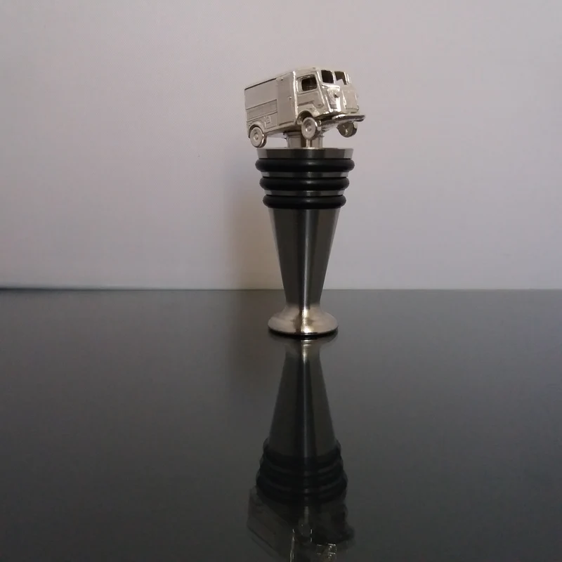 Car bottle stopper