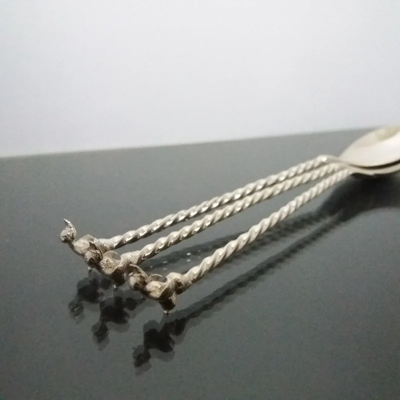 Car spoon