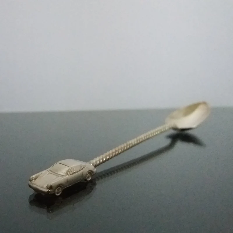 Car spoon