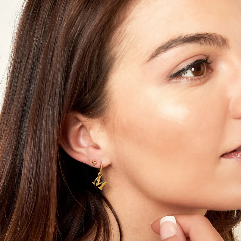 Simple Letter Ohrring | 18K vergoldet