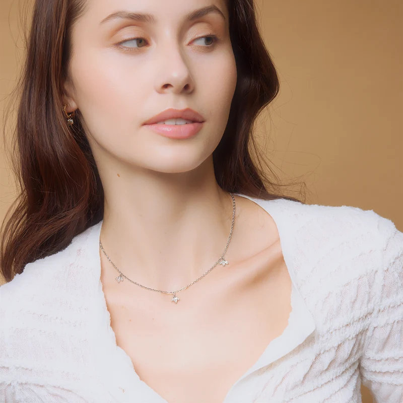 Pure Leaf Charm Necklace Silver