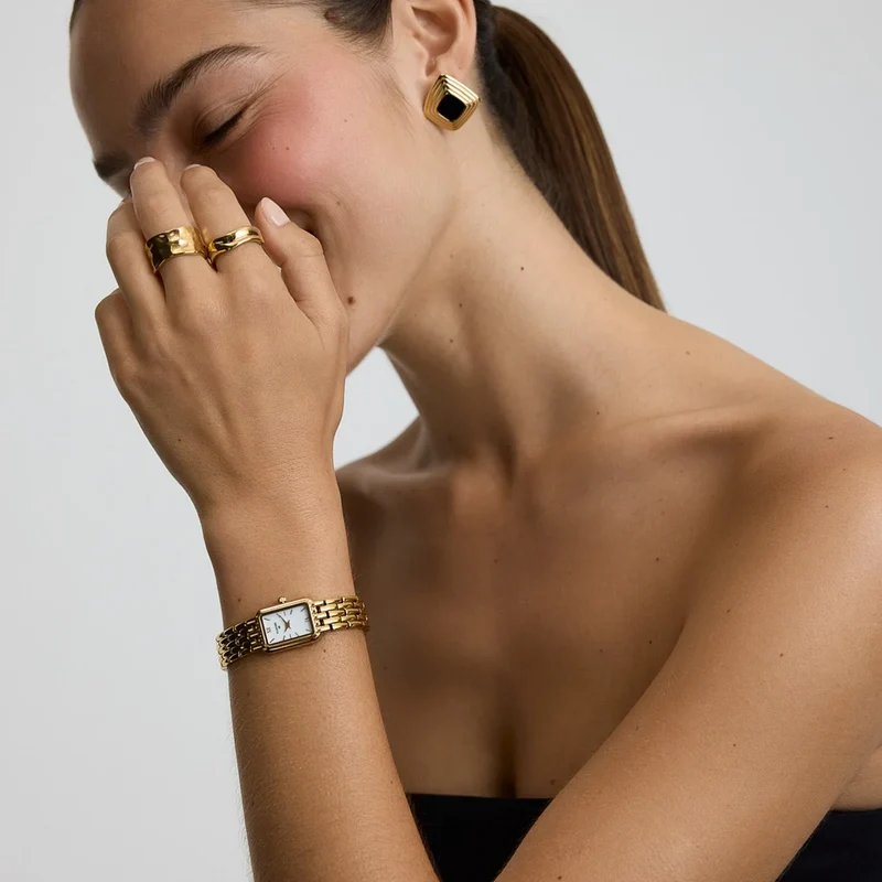 Classic Gold Linked Watch