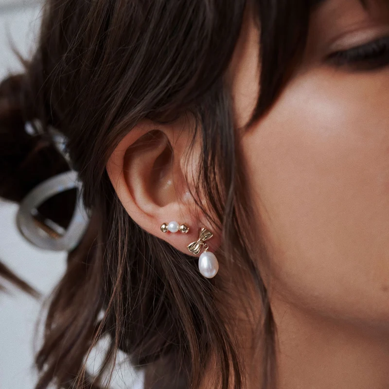 Pearly Bow Ohrstecker - 9 K Echtgold