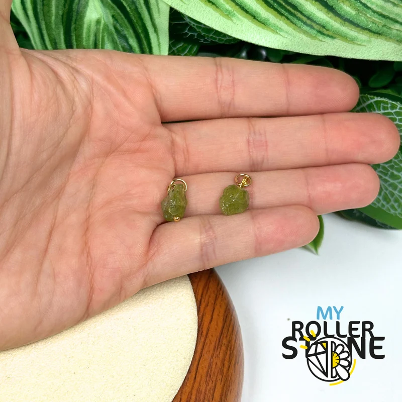 Natürlicher, roher Peridot-Anhänger – Nuggetform