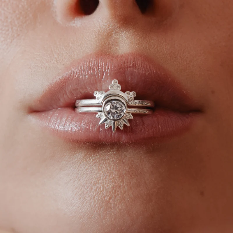 Lunar Ring