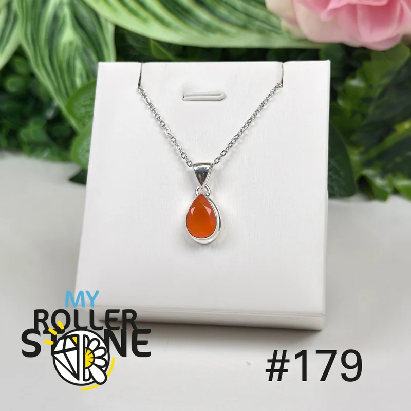 Silberanhänger mit facettiertem Karneol #P179