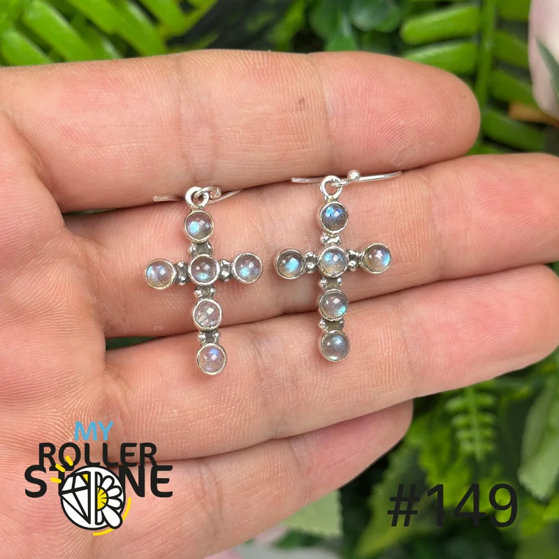 Kreuzförmige Ohrringe aus 925er Sterlingsilber mit Labradorit #E149