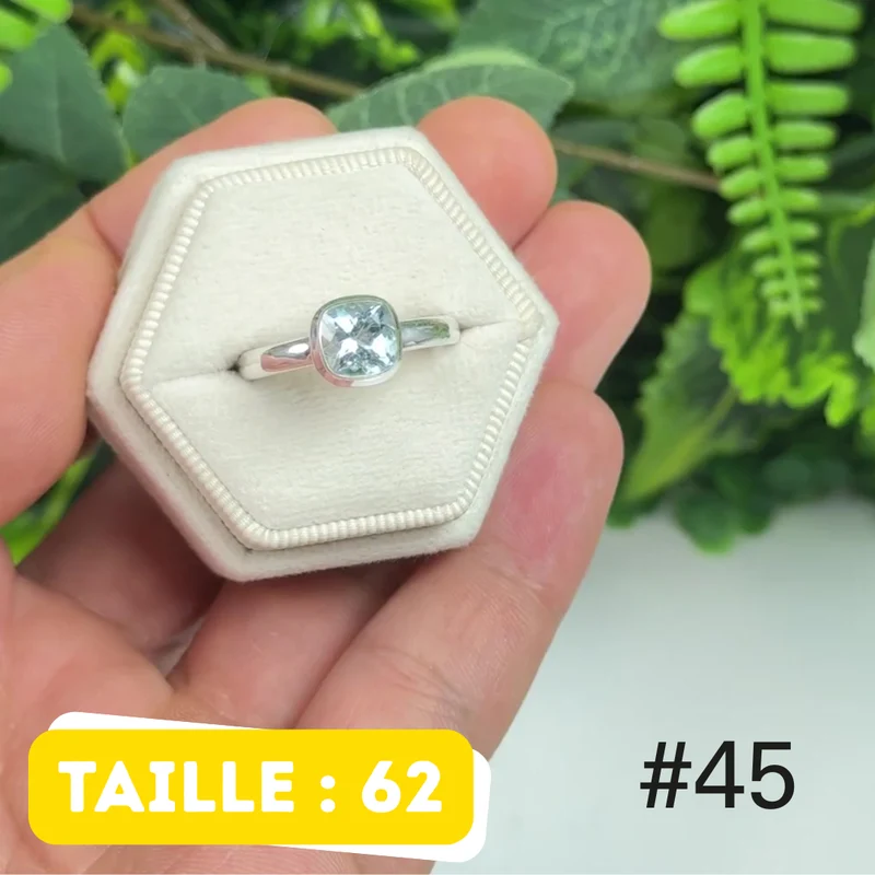 Ring aus 925er Sterlingsilber mit facettiertem Aquamarin #FR45