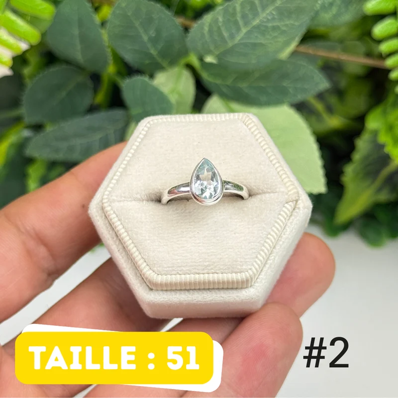 Ring aus 925er Sterlingsilber mit facettiertem Aquamarin #QFR2