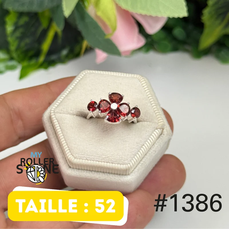 Ring aus 925er Sterlingsilber mit facettiertem Granat Nr. 1386