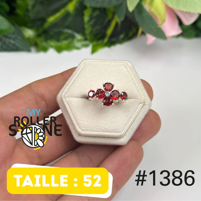 Ring aus 925er Sterlingsilber mit facettiertem Granat Nr. 1386