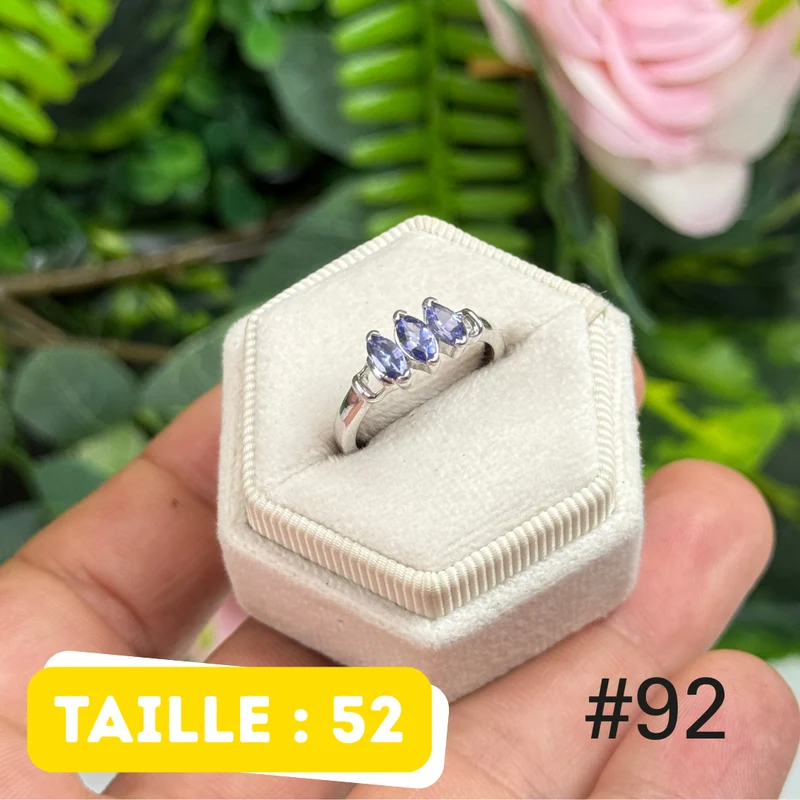 Ring aus 925er Sterlingsilber mit facettiertem Tansanit #FR92