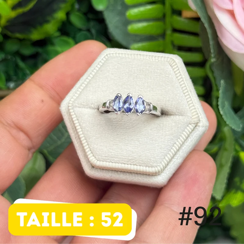 Ring aus 925er Sterlingsilber mit facettiertem Tansanit #FR92