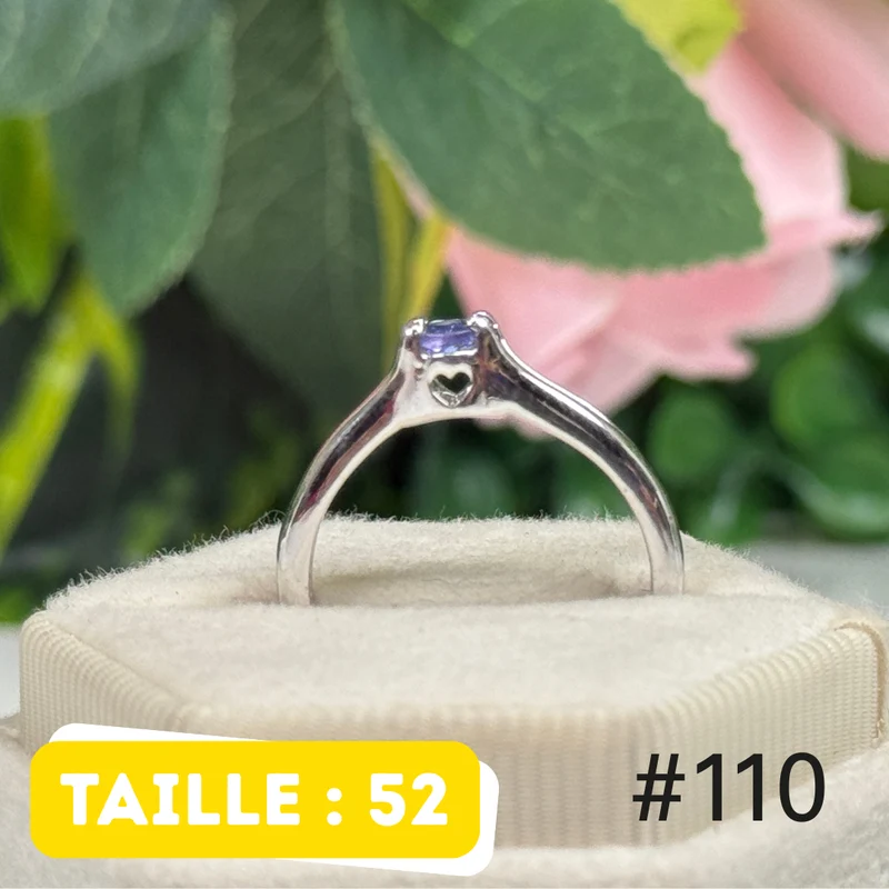 Ring aus 925er Sterlingsilber mit facettiertem Tansanit #R110