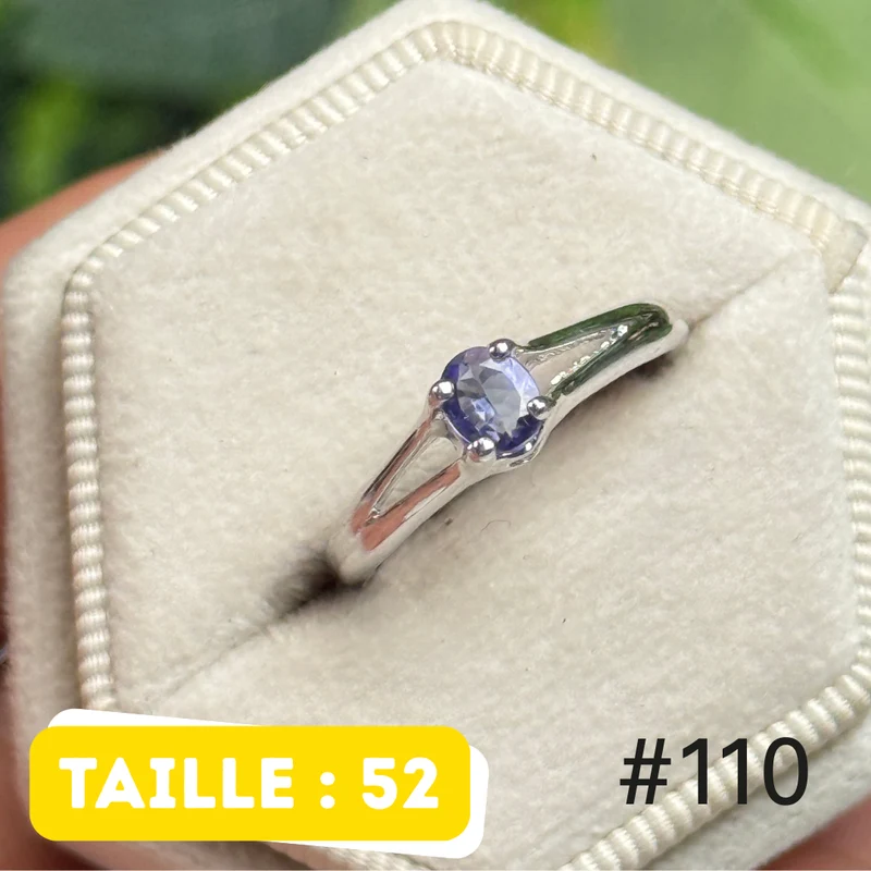 Ring aus 925er Sterlingsilber mit facettiertem Tansanit #R110