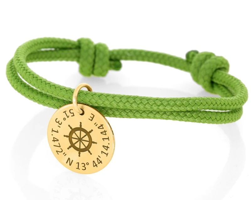Steuerrad Armband 3mm Segelseil grün verstellbar Gravur Koordinaten vergoldet.