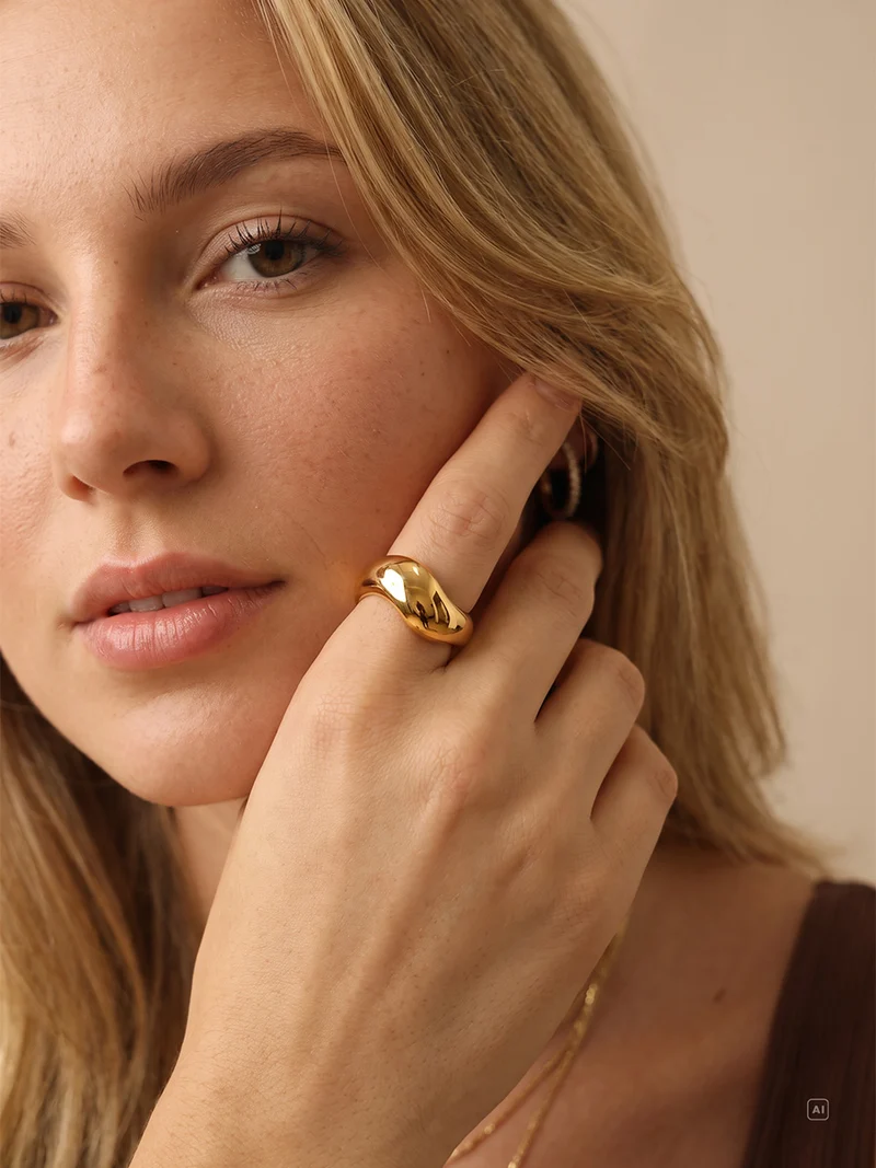 Curved Aesthetic Ring