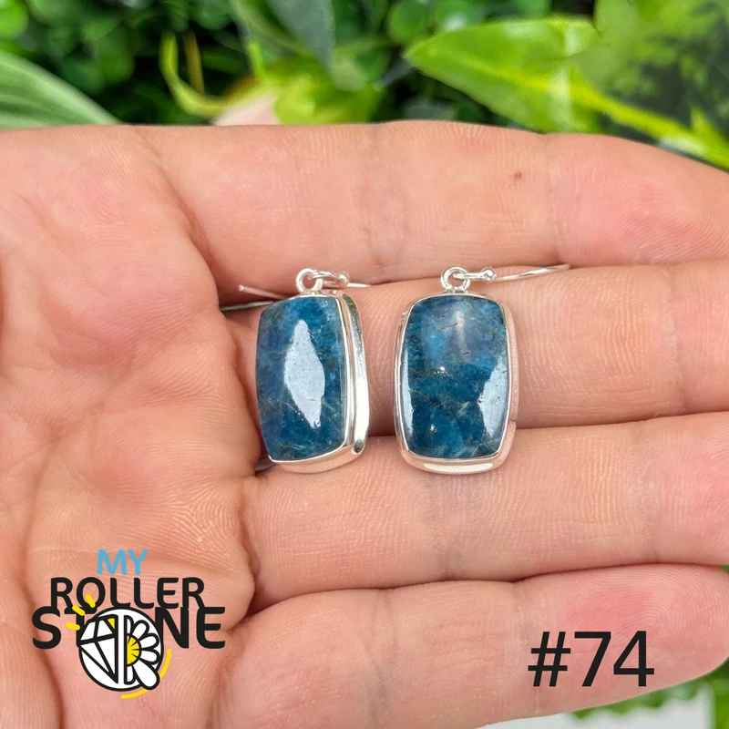 Ohrringe aus 925er Sterlingsilber mit neonblauem Apatit #CE74
