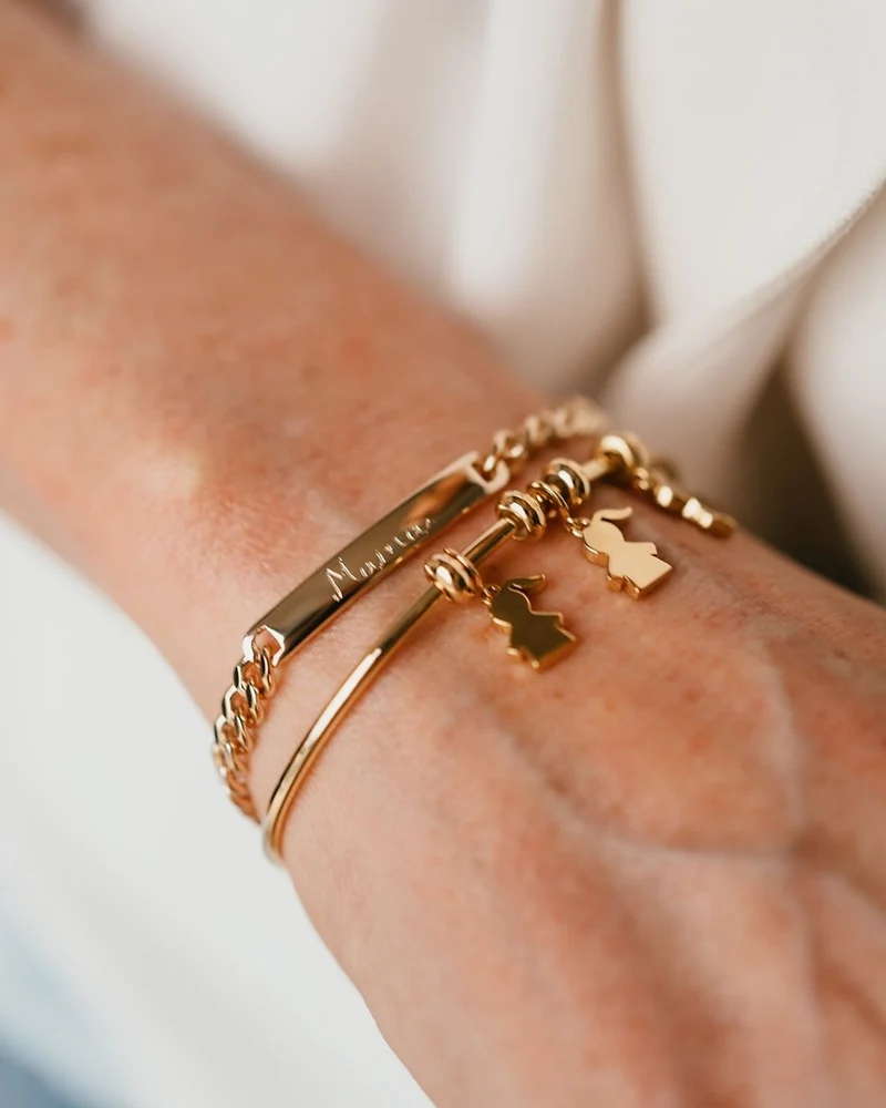 Proud Mom Charm Bangle - Verguld - Gepersonaliseerde Armband