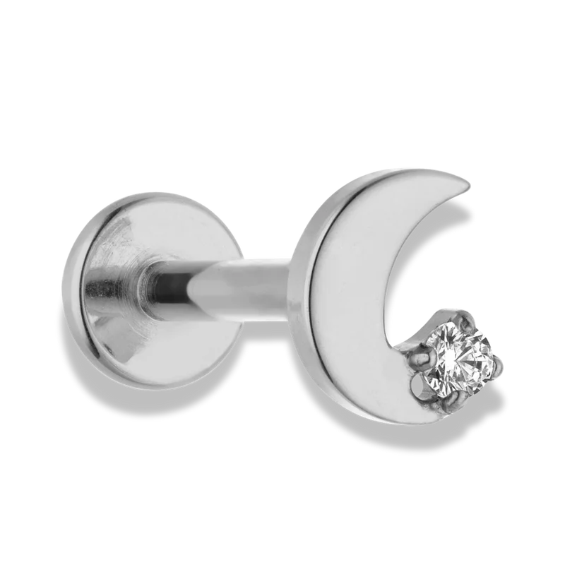 Sparkling Crescent Labret Piercing – Titan