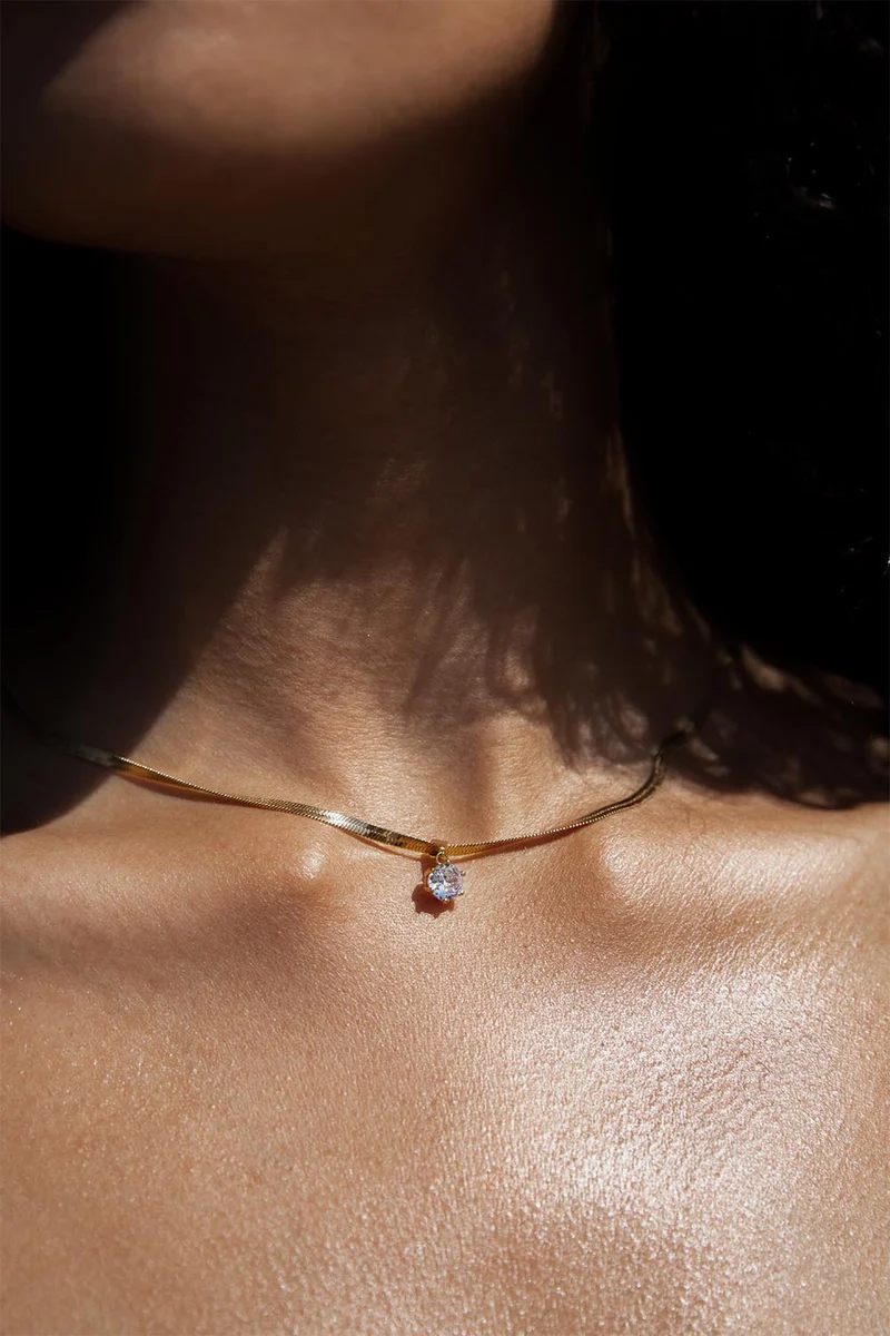 Brilliant Sleek Pendant Necklace