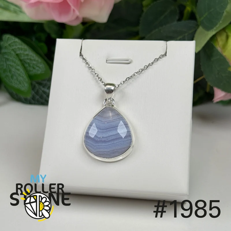Silberanhänger mit blauem Spitzenachat Nr. 1985