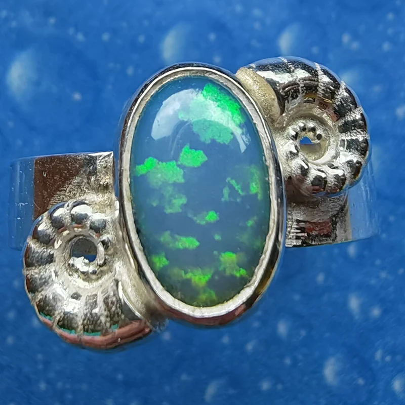 Opalring Posthörnchen Silber