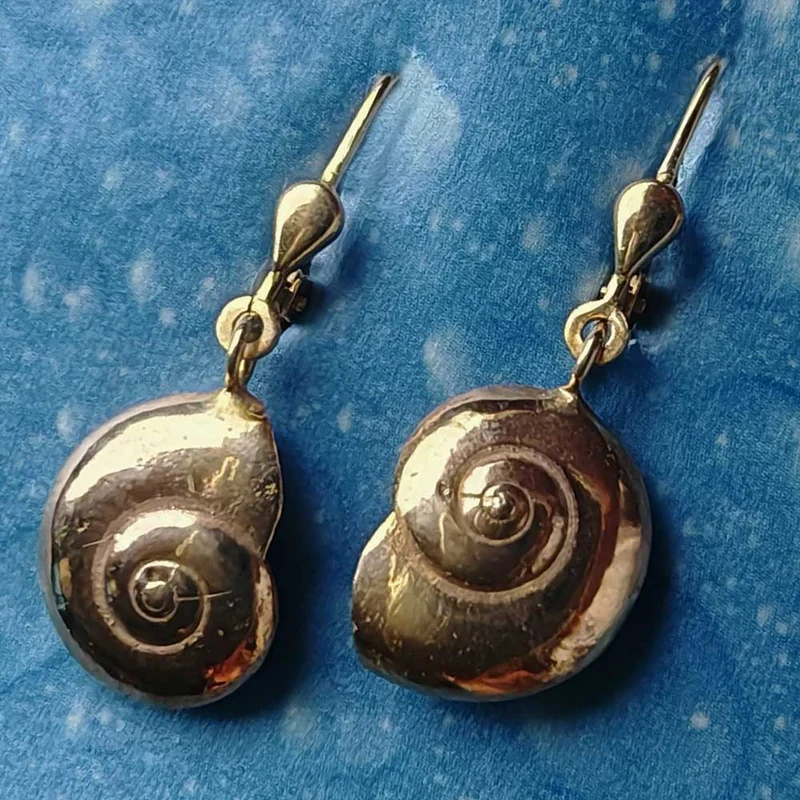 Schnecken Ohrringe Gold Sonnenknopf