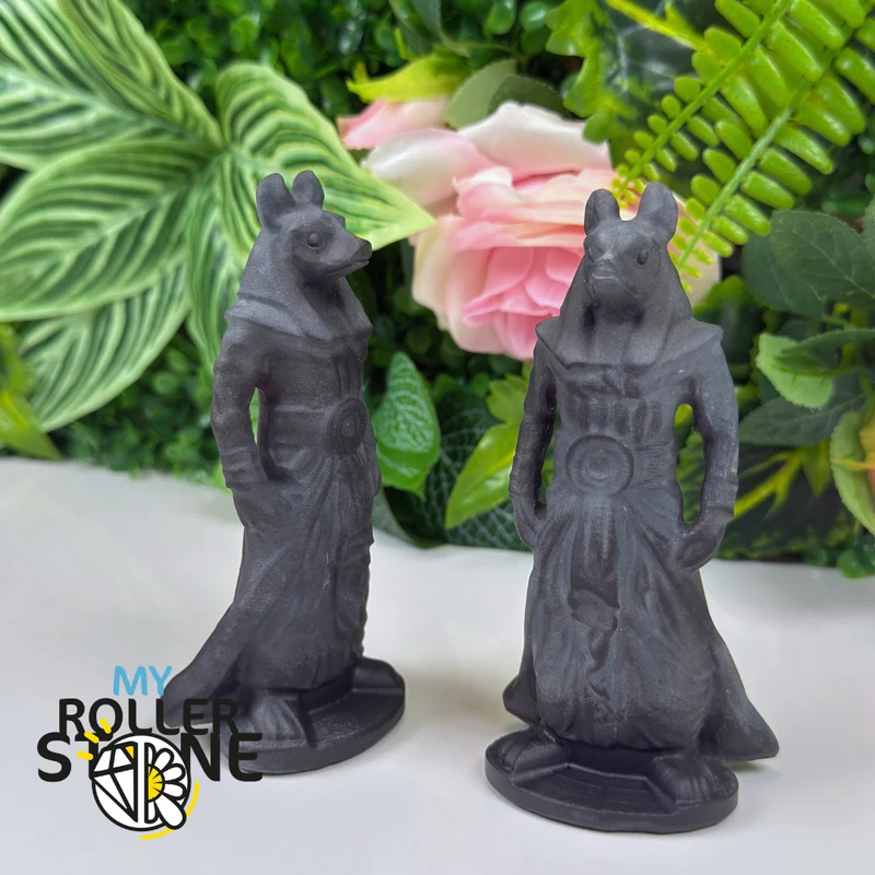 Anubis aus schwarzem Obsidian