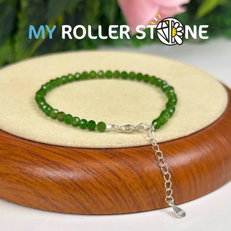 Facettiertes Diopsid-Armband mit Silberverschluss