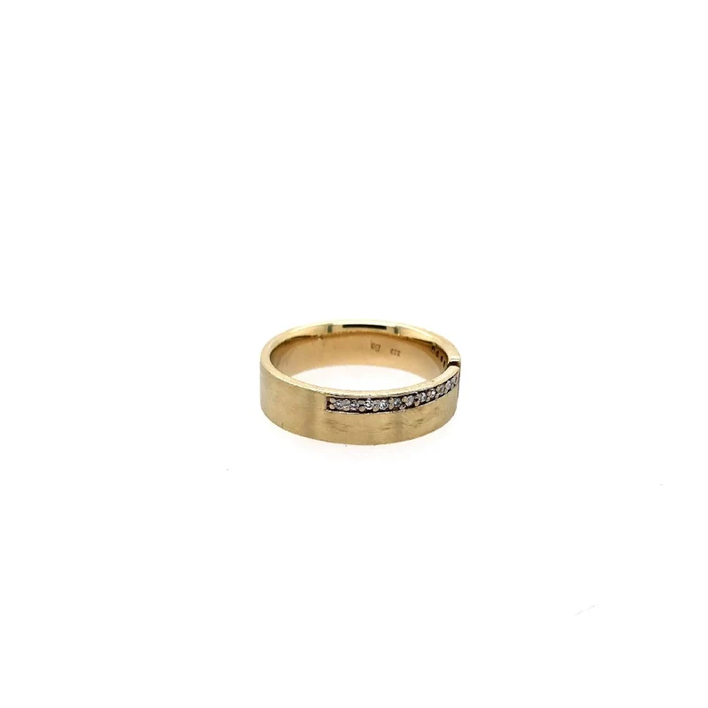 Ring Gelbgold 333 mit Brillanten