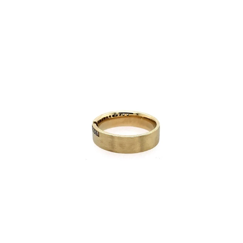 Ring Gelbgold 333 mit Brillanten