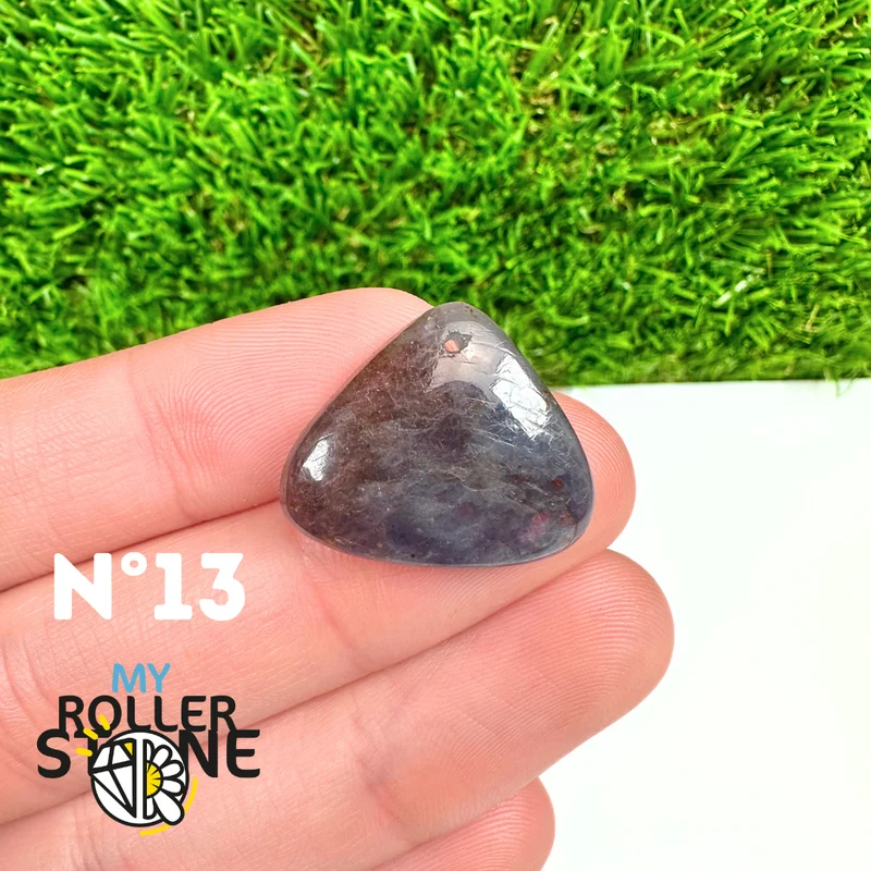 Gebohrter Anhänger aus Iolith und Sonnenstein 5A