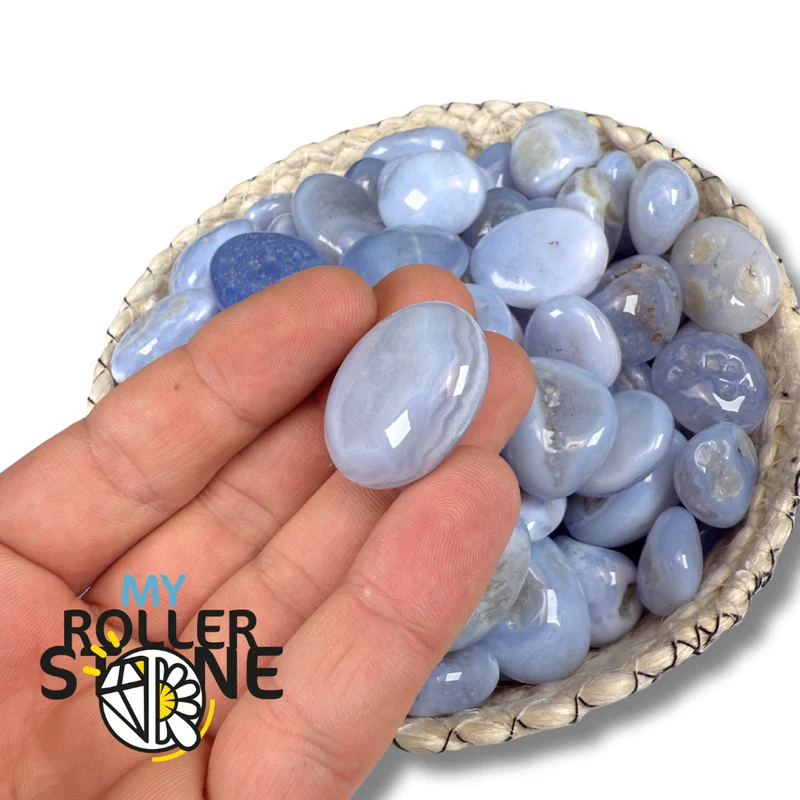 Blauer Chalcedon-Trommelstein 3A