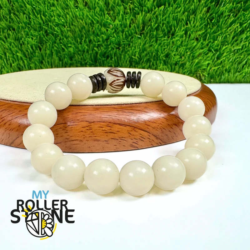 Lotus Bodhi Armband aus weißer Jade
