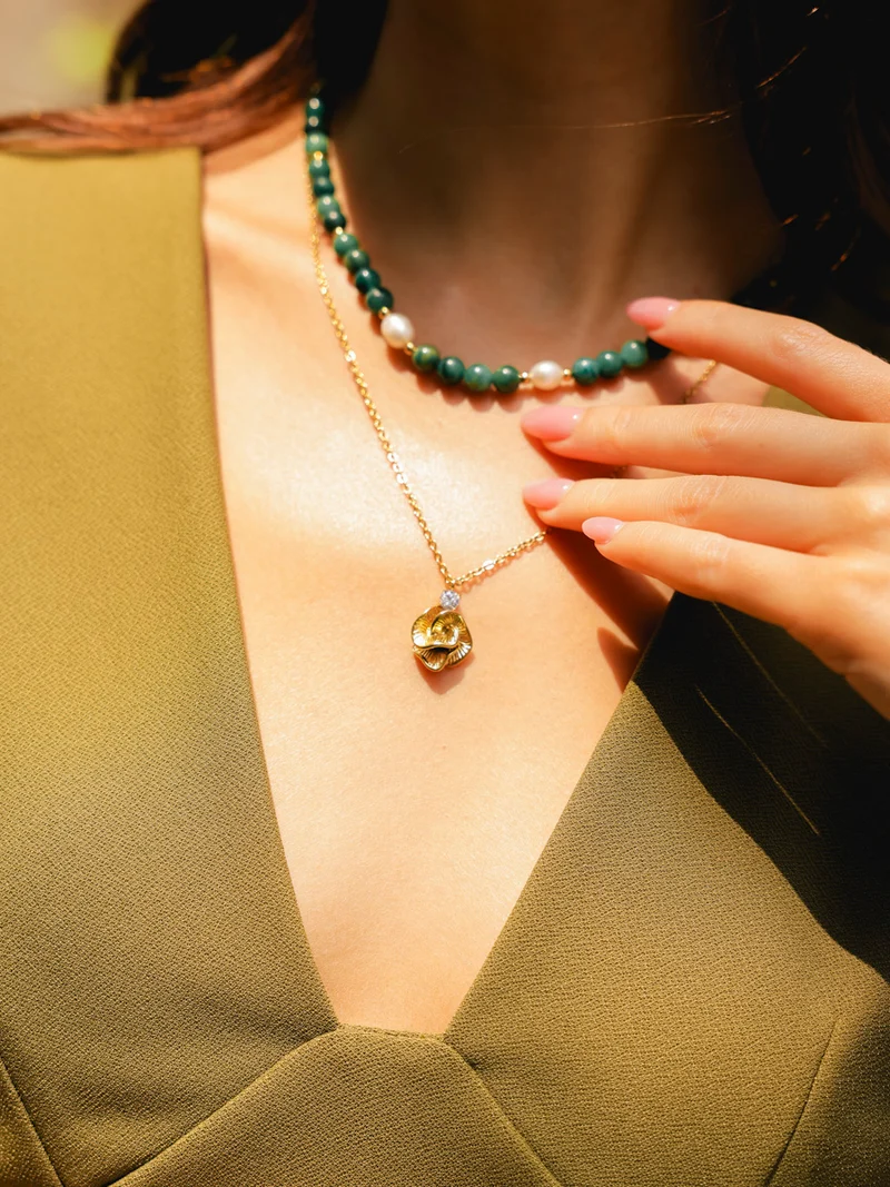 Dawn Pearl Green Kette